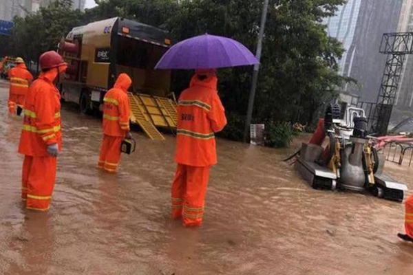 移动吸水泵